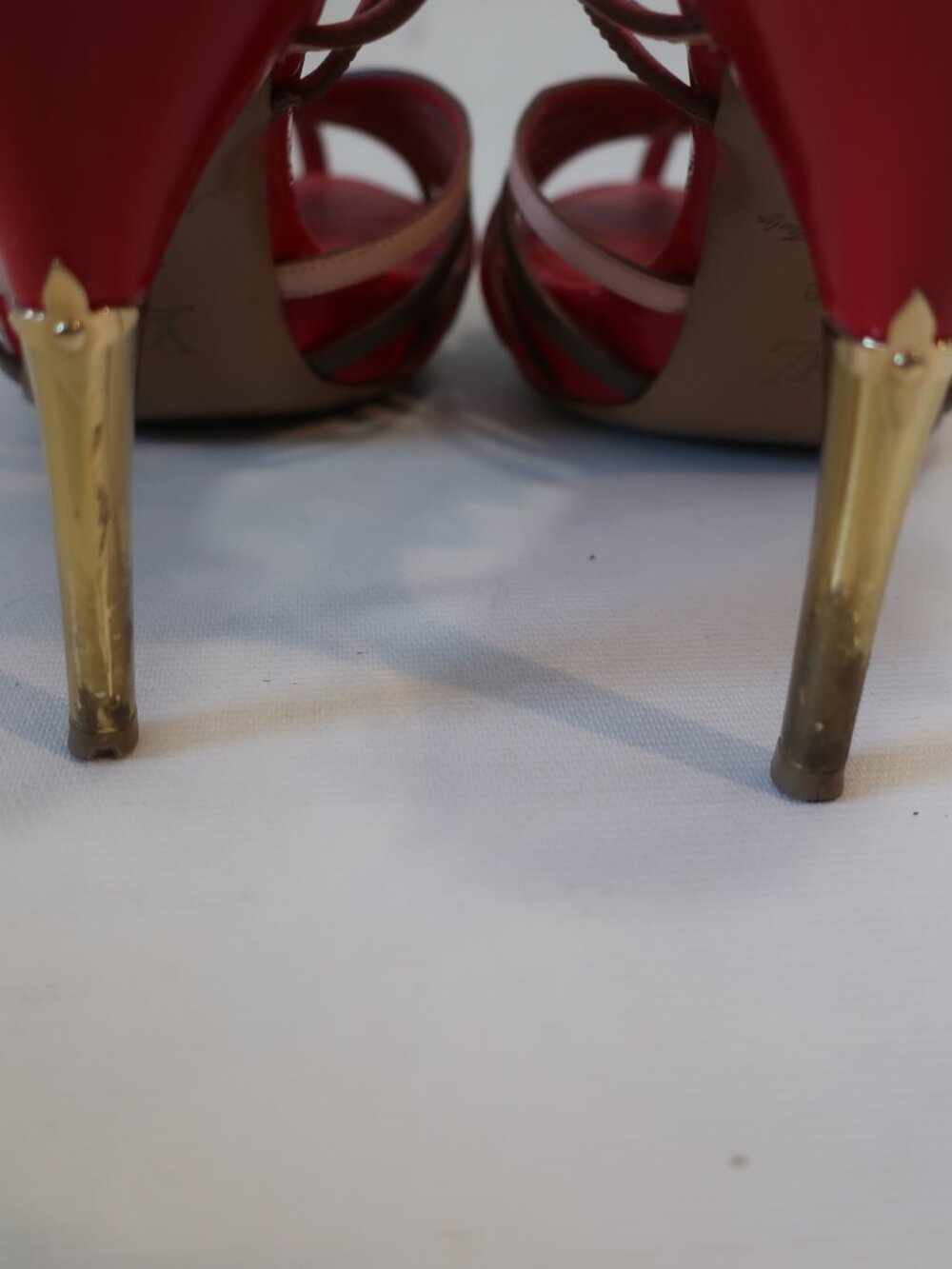 Women Louis Vuitton Red, Beige, Green Patent Leather T Strap Sandals 38 EU/US 8 - Picture 14 of 14